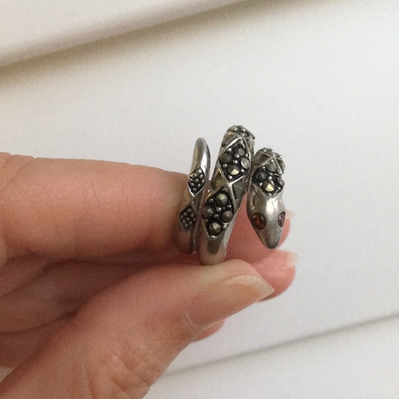 🐍 vintage sterling silver coiled snake ring OS - Picture 9 of 11